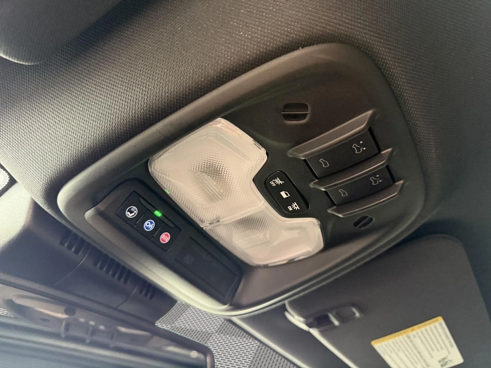 2024 Chevrolet Colorado ZR2 - Photo 18