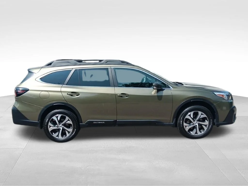 Used 2020 Autumn Green Metallic Subaru Limited image 9