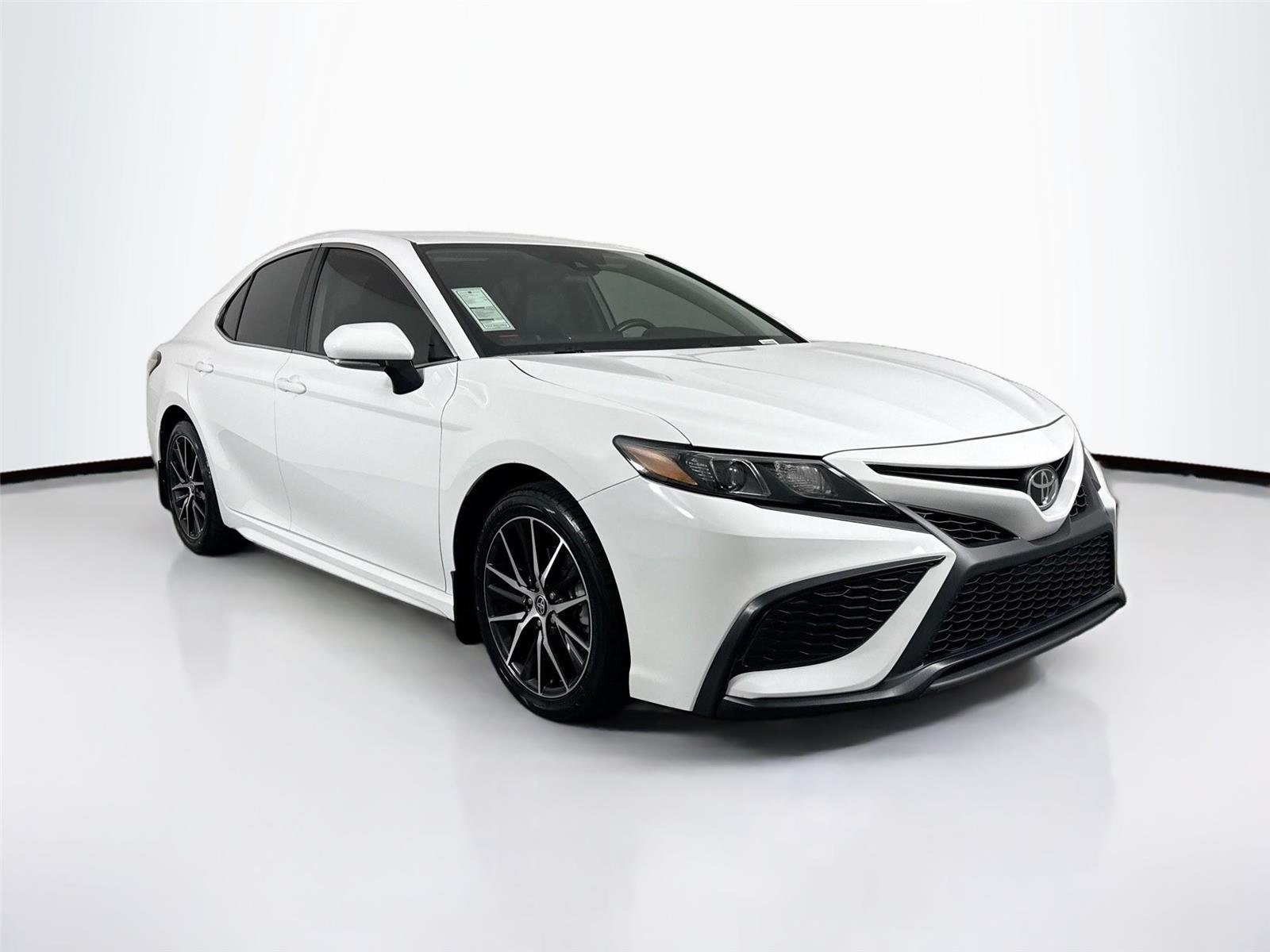 Used 2024 Ice Cap Toyota SE image 8