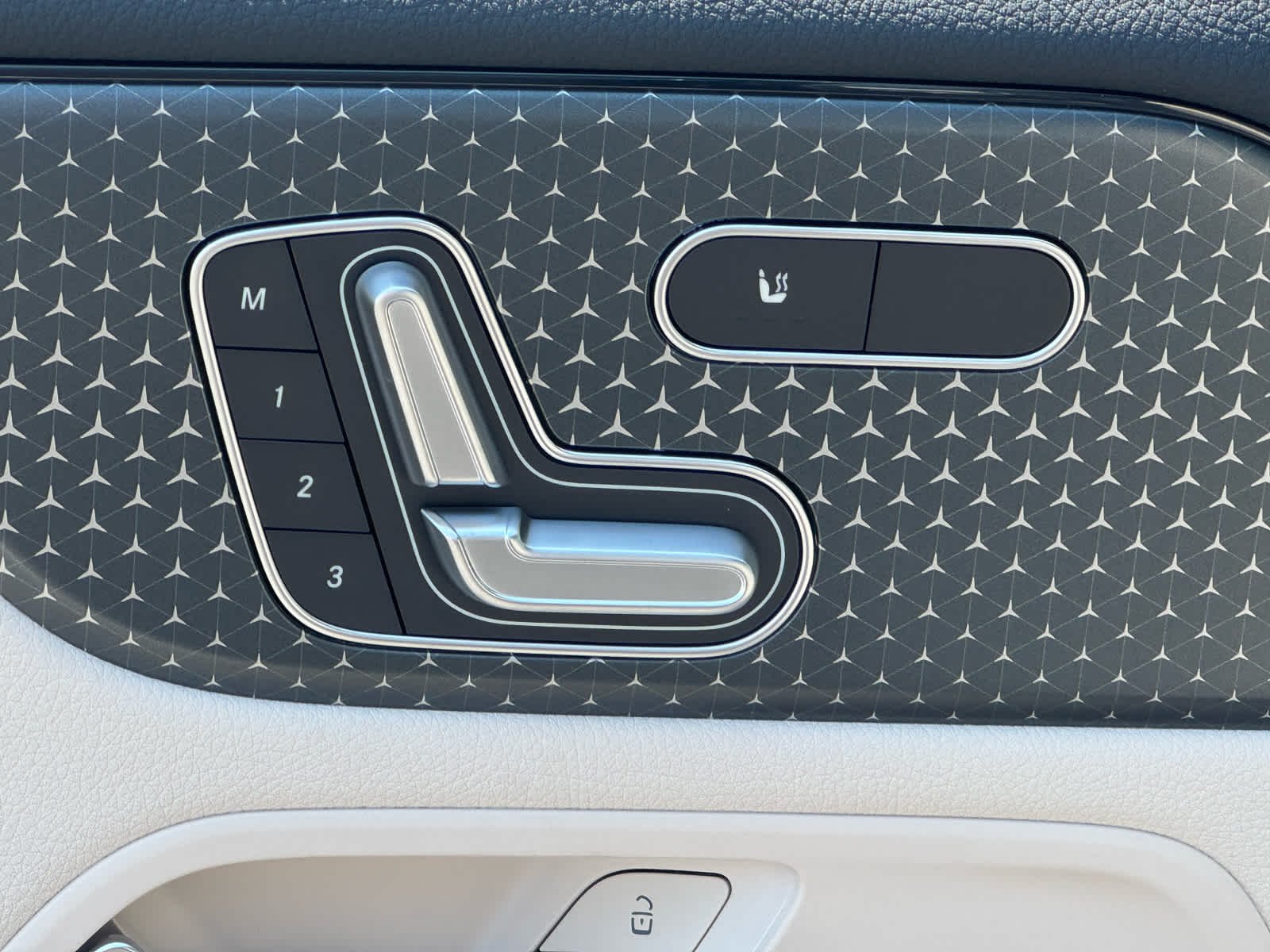 New 2026 Mountain Grey Metallic Mercedes-Benz GLA 250 image 19