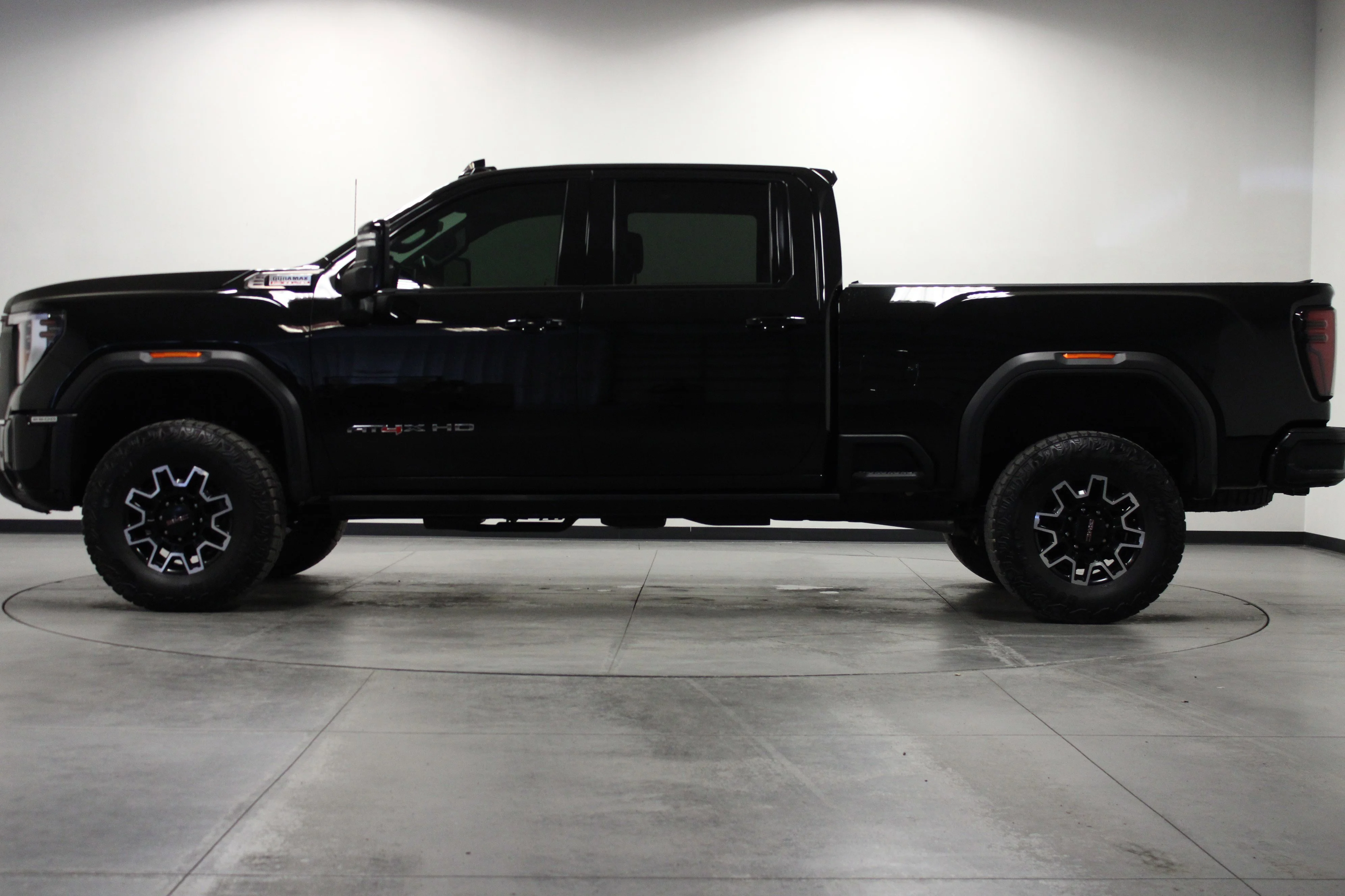 Used 2025 Onyx Black GMC AT4X image 7