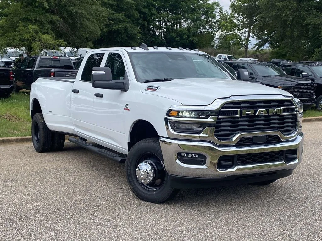 New 2026 Bright White Clear-Coat Exterior Paint RAM Tradesman image 32