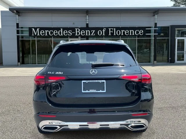 Used 2026 Black Mercedes-Benz GLC 300 image 5