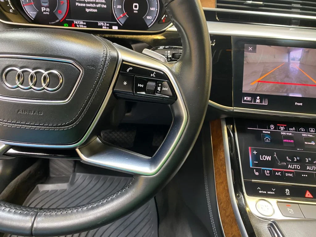 Used 2019  Audi L 55 image 33