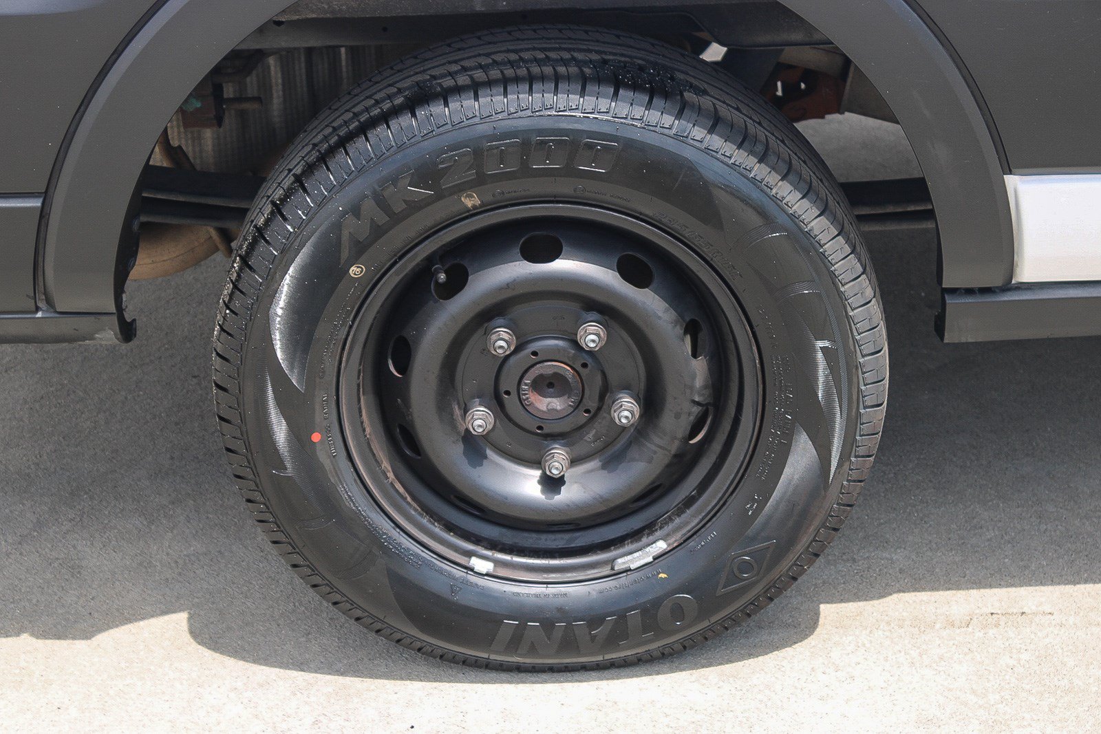 Used 2019 Oxford White Ford Base image 11