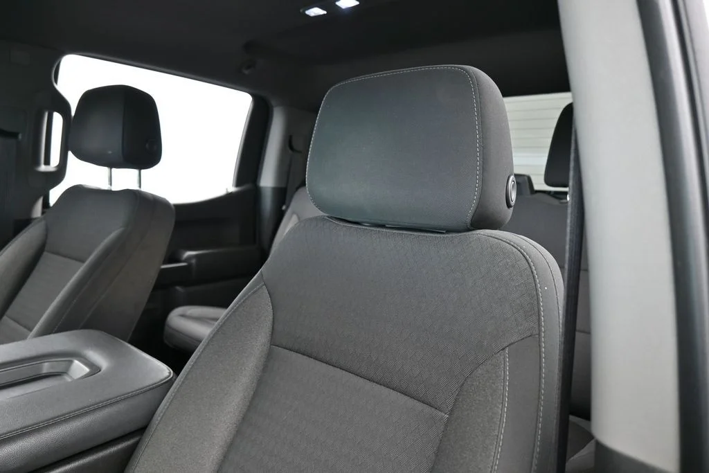 Used 2022 Summit White Chevrolet Custom image 16