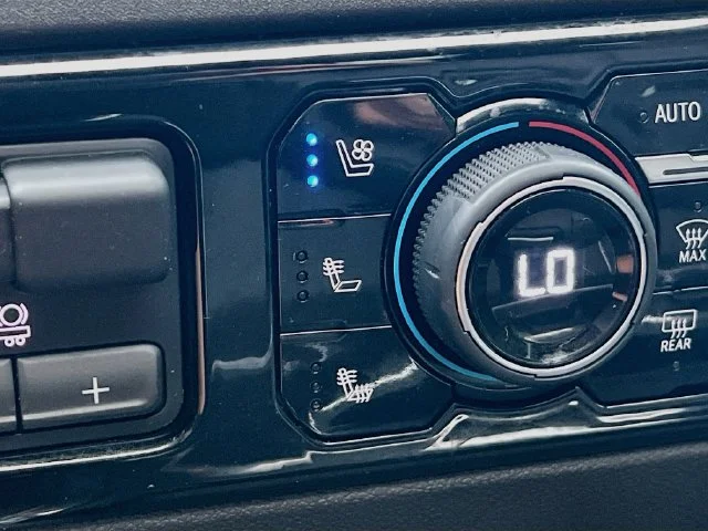 Used 2024 Black Chevrolet High Country image 21