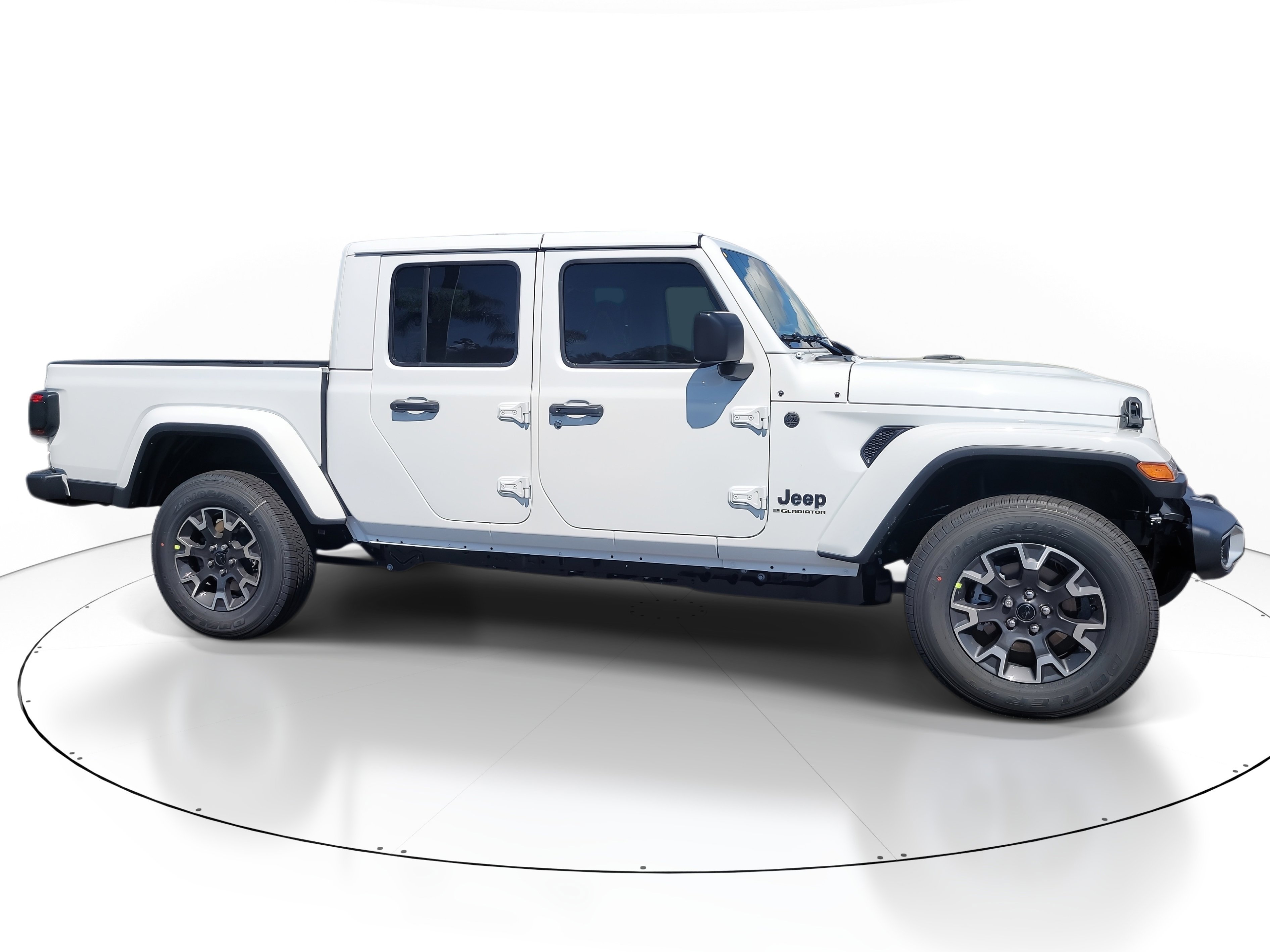 New 2026 Bright White Clear-Coat Exterior Paint Jeep Sahara image 5