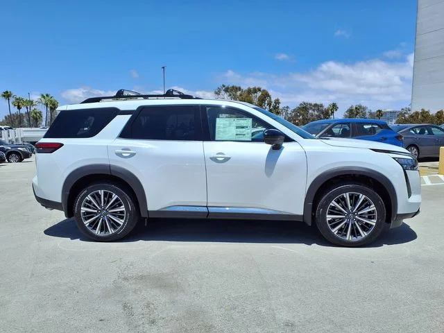 New 2026 Everest White Pearl TriCoat Nissan Platinum image 4