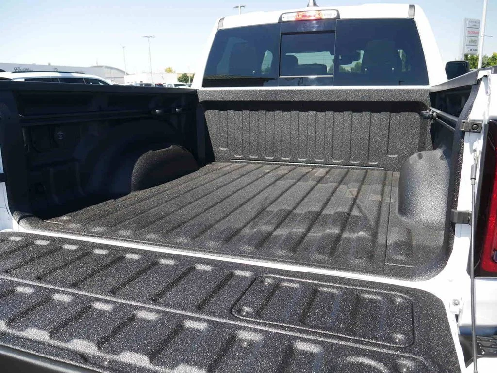 2026 RAM 1500 Laramie - Photo 9
