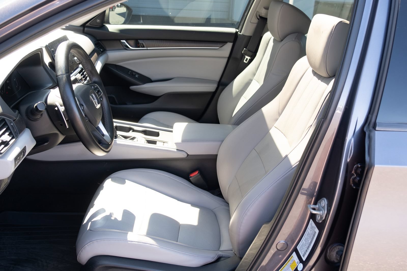 Used 2018  Honda Touring 1.5T image 11