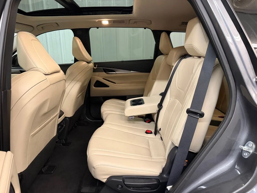 Used 2024 Gray INFINITI LUXE image 34