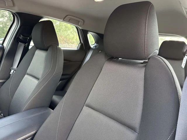 Certified Used 2025 White Mazda 2.5 S image 28