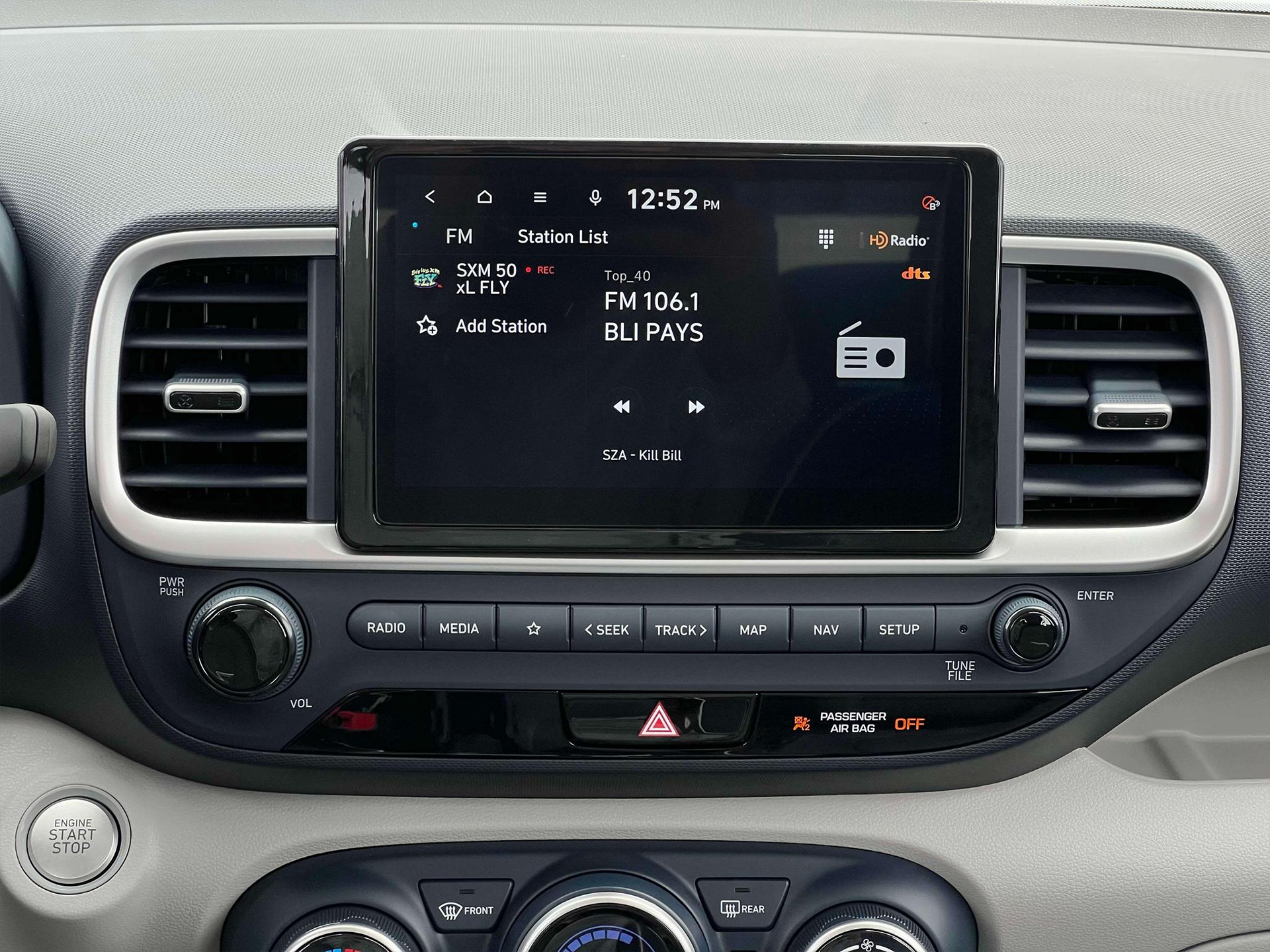 New 2025 White Hyundai Limited image 19