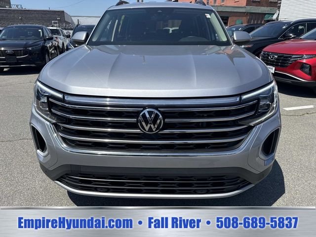 2024 Volkswagen Atlas SE w/Tech - Photo 12