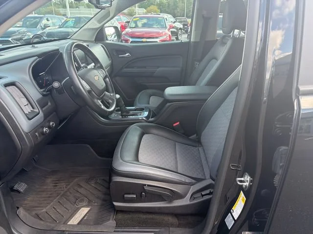 Used 2016 BLACK Chevrolet 4WD Z71 image 11