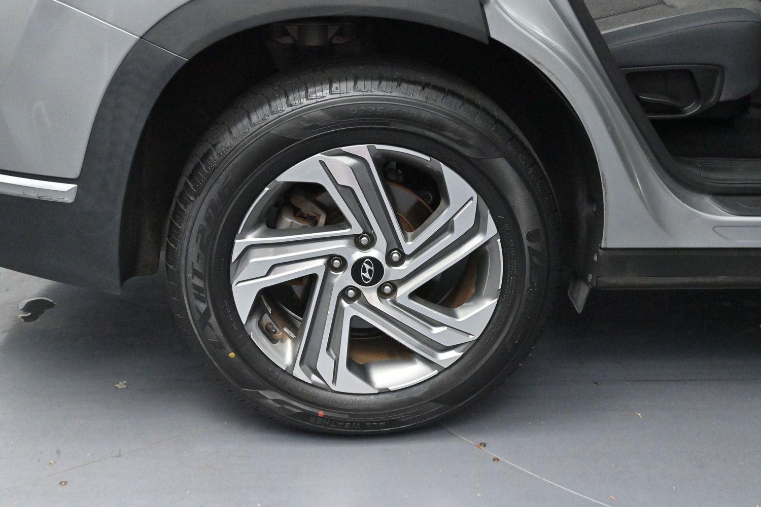 Used 2021 Shimmering Silver Hyundai SEL image 31