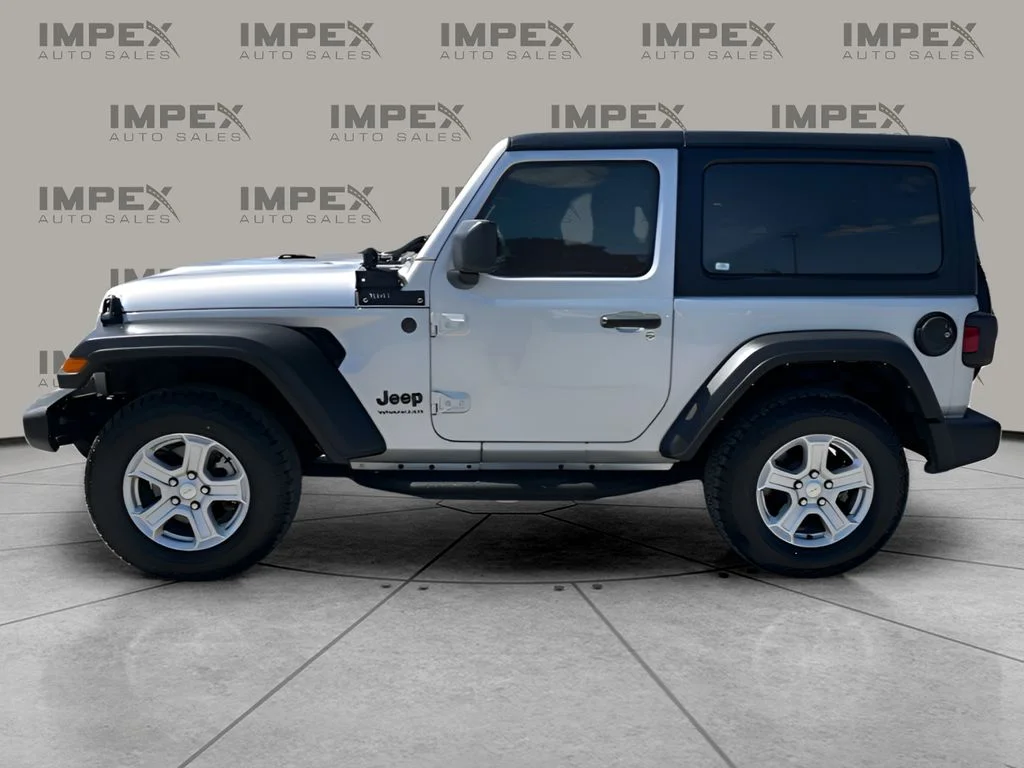 Used 2022 Silver Jeep Sport S image 2