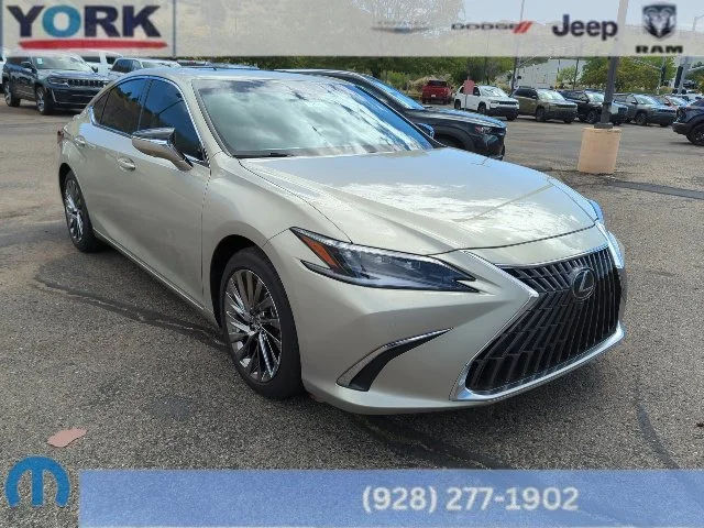 2025 Lexus ES Hybrid