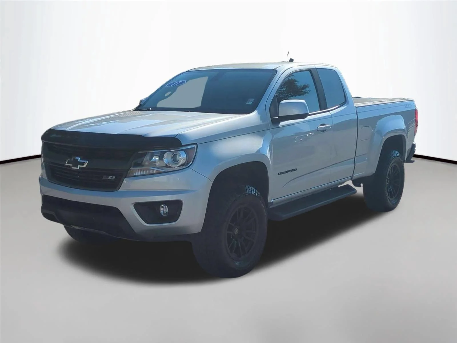 Used 2017 Summit White Chevrolet 4WD Z71 image 1