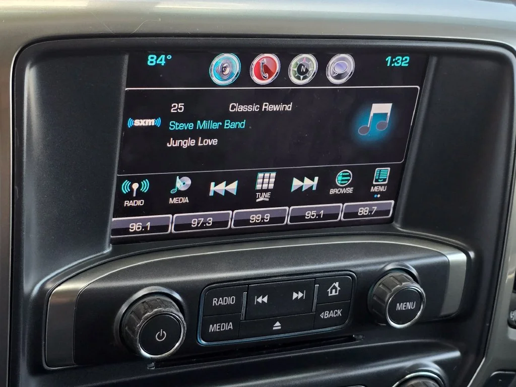 Used 2018 Red Chevrolet LT image 40