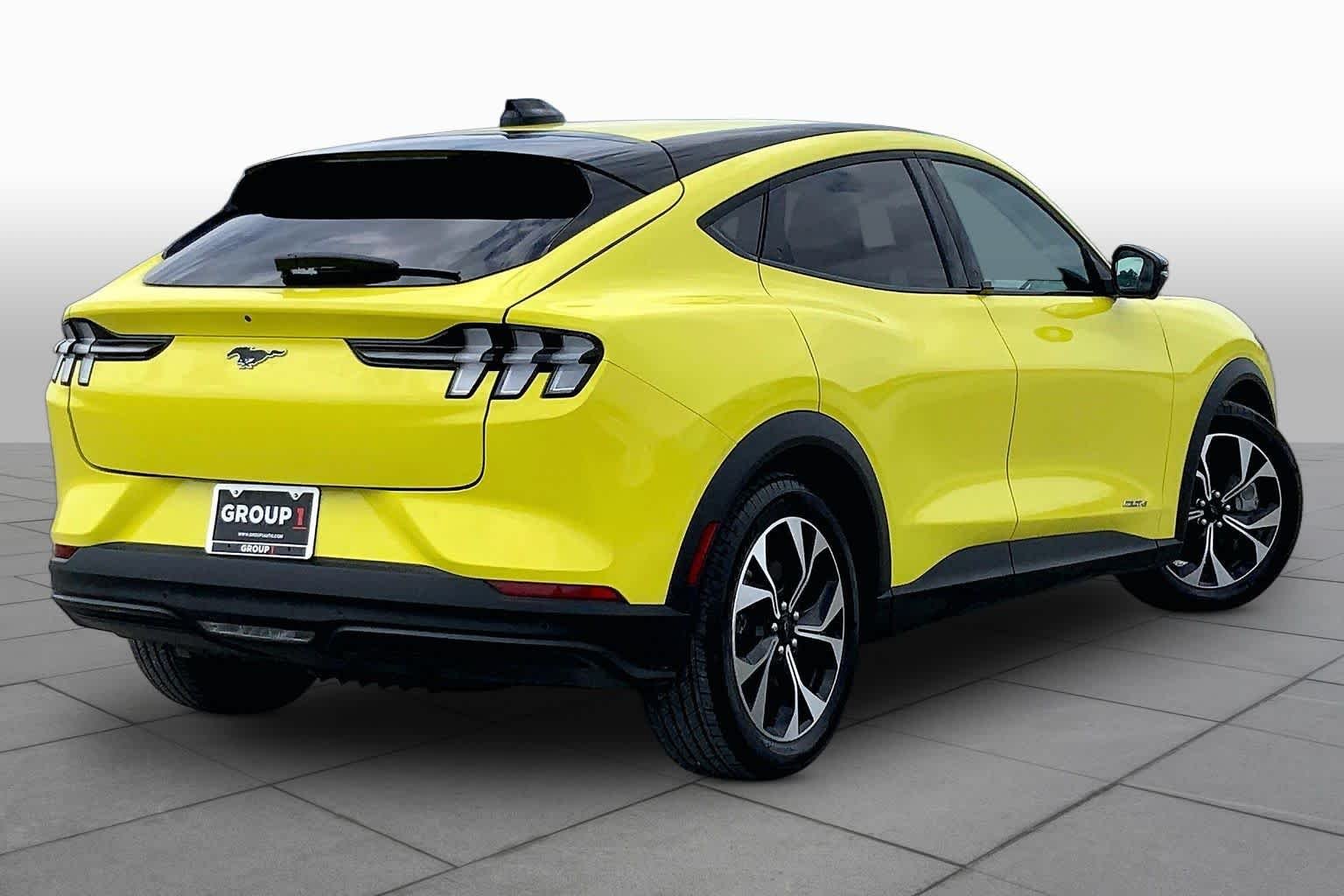 Used 2025 Grabber Yellow Ford Select image 12