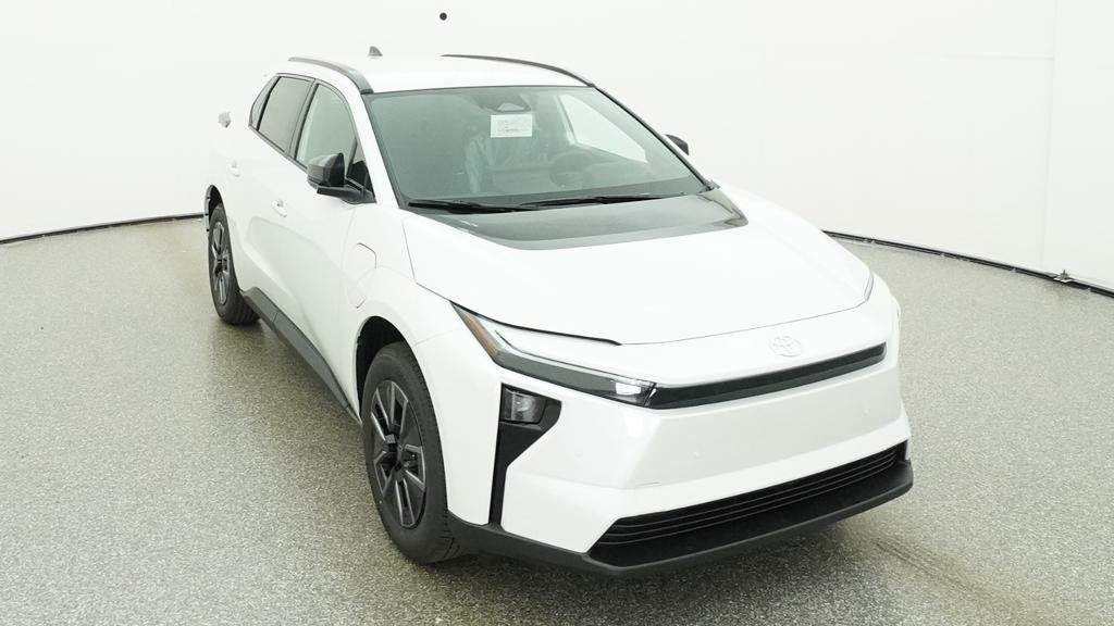 New 2026 Wind Chill Pearl Toyota XLE image 8