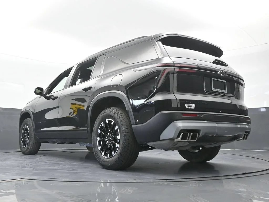 Used 2025 Mosaic Black Metallic Chevrolet Z71 image 85