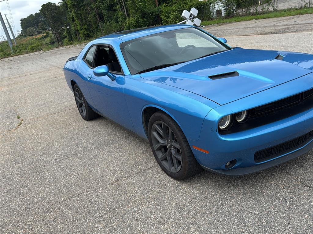 Used 2019 Indigo Blue Dodge SXT image 6