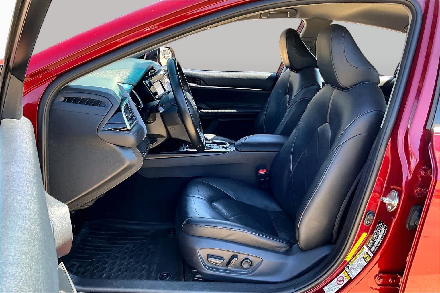 Used 2018 Ruby Flare Pearl Toyota XLE image 7