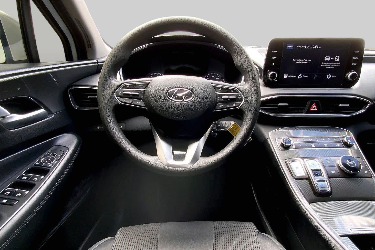 Used 2021 Quartz White Hyundai SE image 6