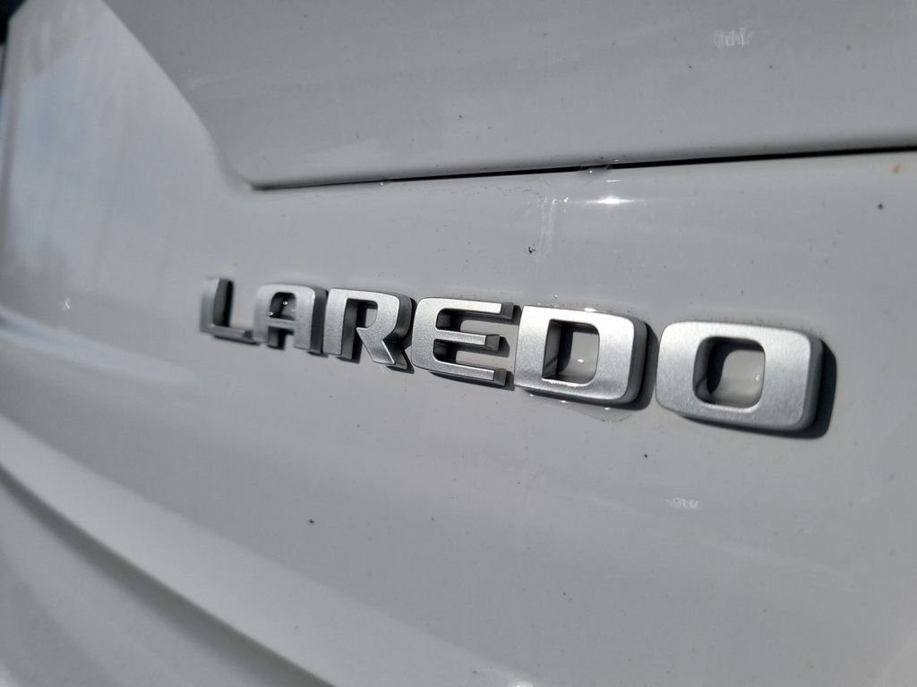 Used 2024 White Jeep Laredo image 8