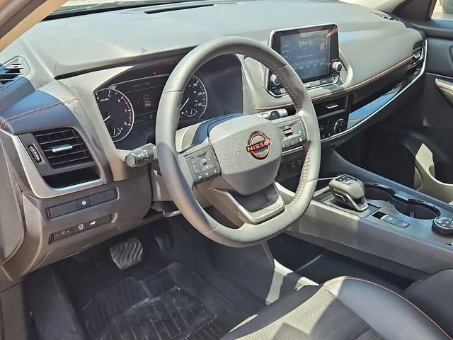 Used 2025  Nissan Rock Creek image 21