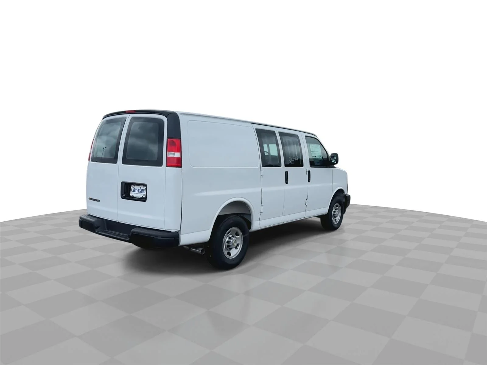 New 2026 Summit White Chevrolet 1WT image 8