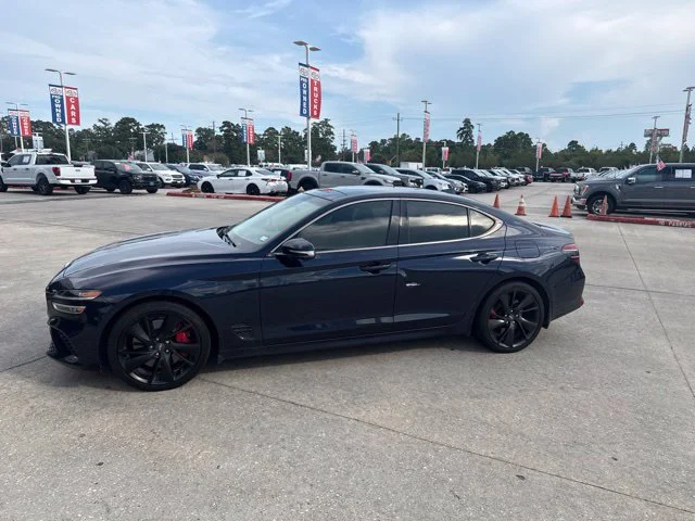 Used 2023 Capri Blue Genesis 3.3T image 1