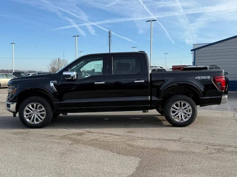 New 2026 Agate Black Metallic Ford XLT 4WD SuperCrew 5.5