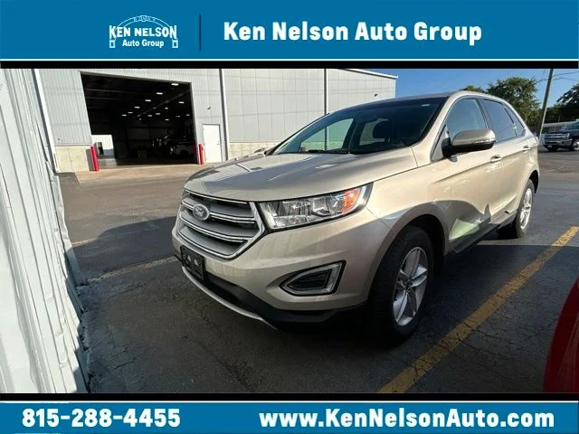 Used 2017 White Gold Metallic Ford SEL image 1