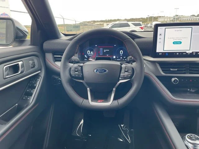 2026 Ford Explorer ST - Photo 14