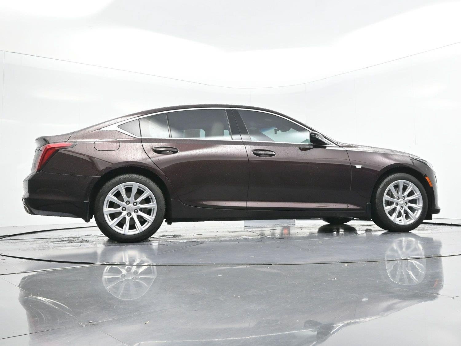 Used 2020 GARNET METALLIC Cadillac Luxury image 56