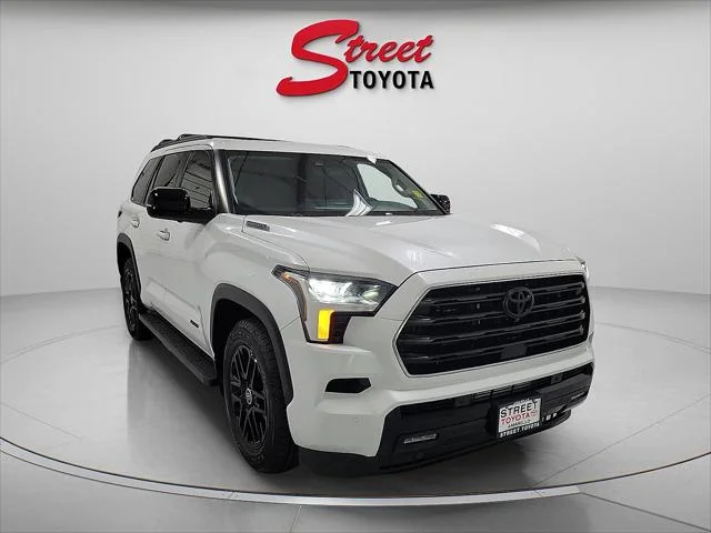 Certified Used 2024 WIND CHILL PEARL Toyota  image 5