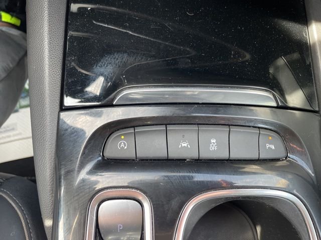 Used 2023 Black Buick Essence image 34