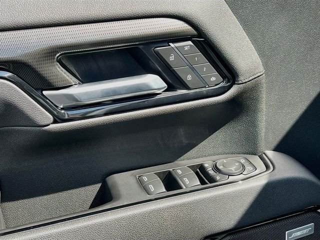 2025 GMC Sierra 3500HD AT4 - Photo 9
