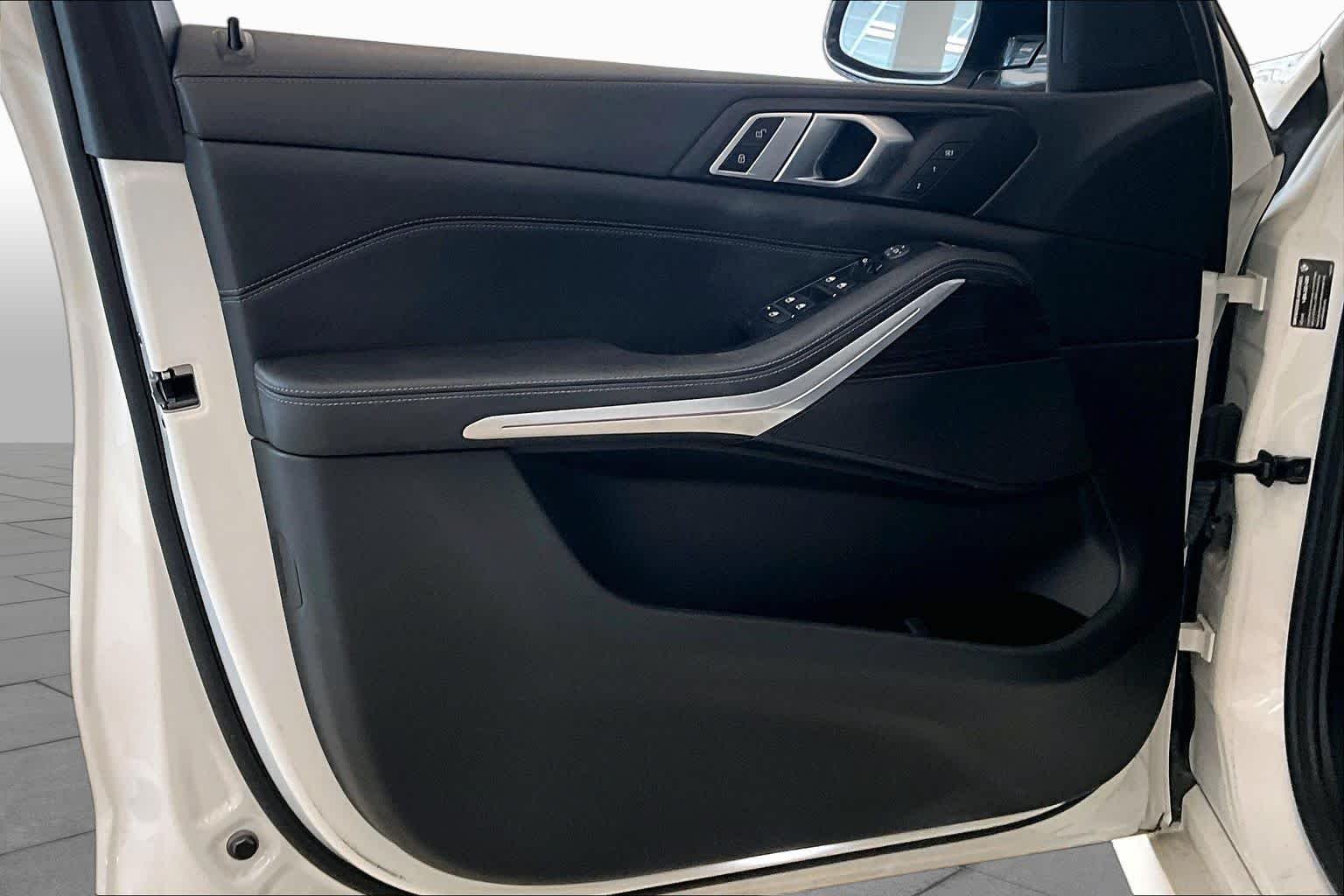 Used 2023 Alpine White BMW xDrive40i image 20