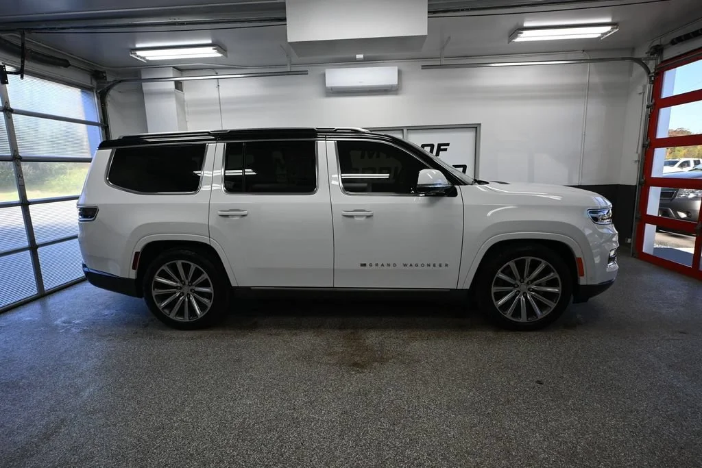Used 2022 White Jeep Series II image 2