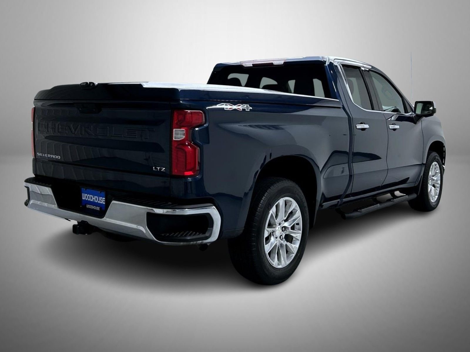 Used 2020 Blue Chevrolet LTZ image 5
