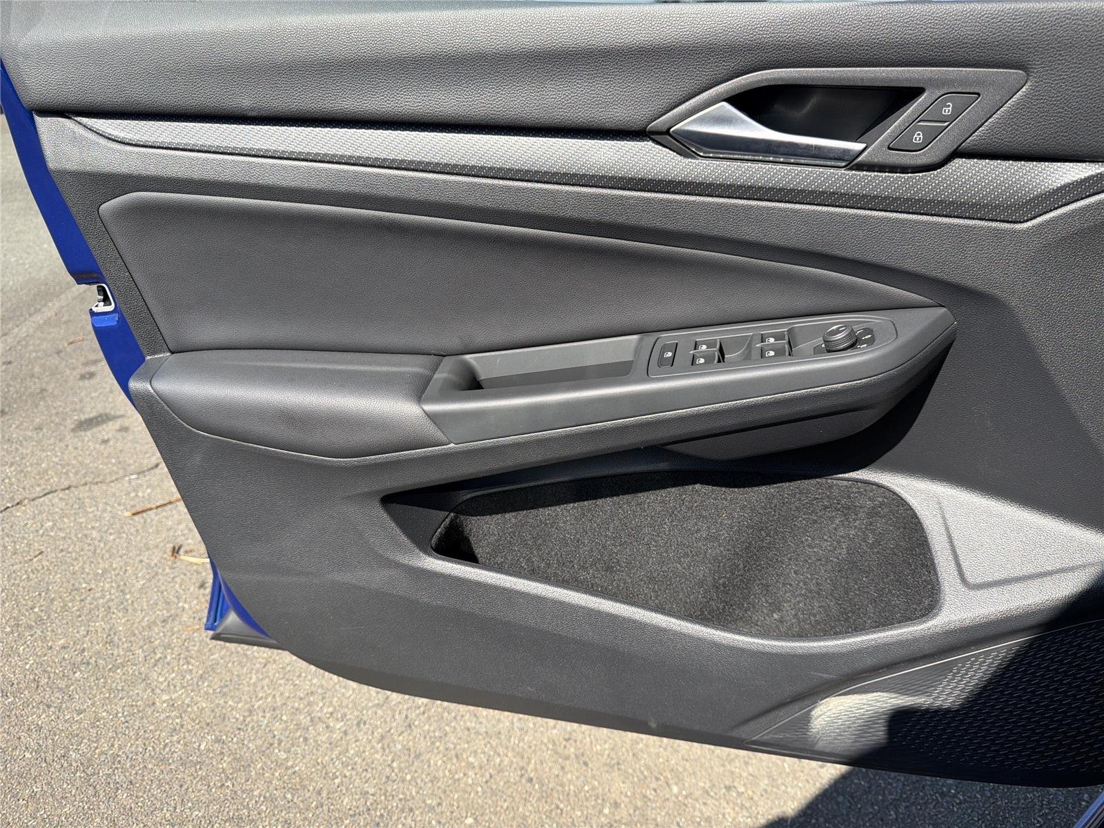 Used 2024 Lapiz Blue Metallic Volkswagen SUN image 17