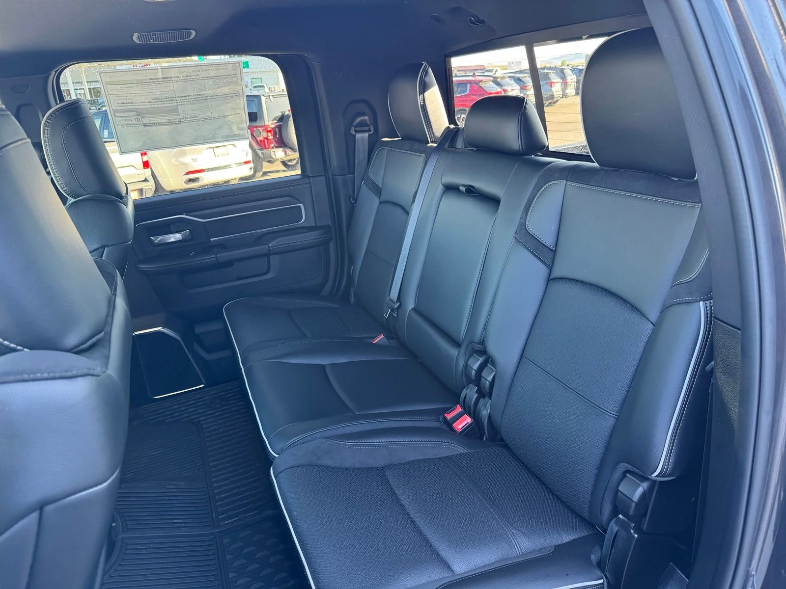 New 2026 Granite Crystal Metallic Clear-Coat Exterior Paint RAM Laramie image 28