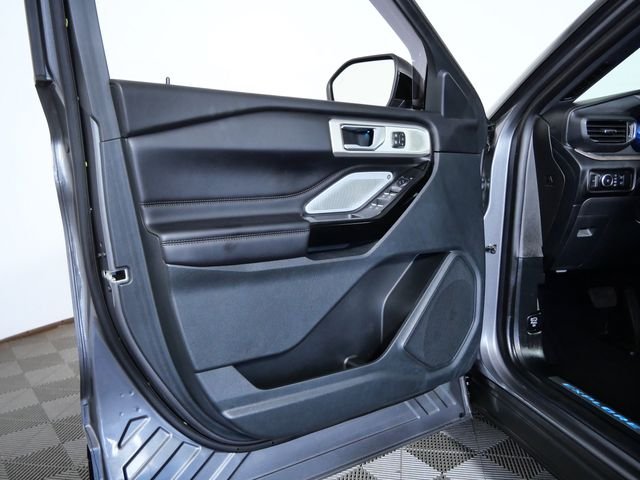 Certified Used 2023 Gray Ford Platinum image 17