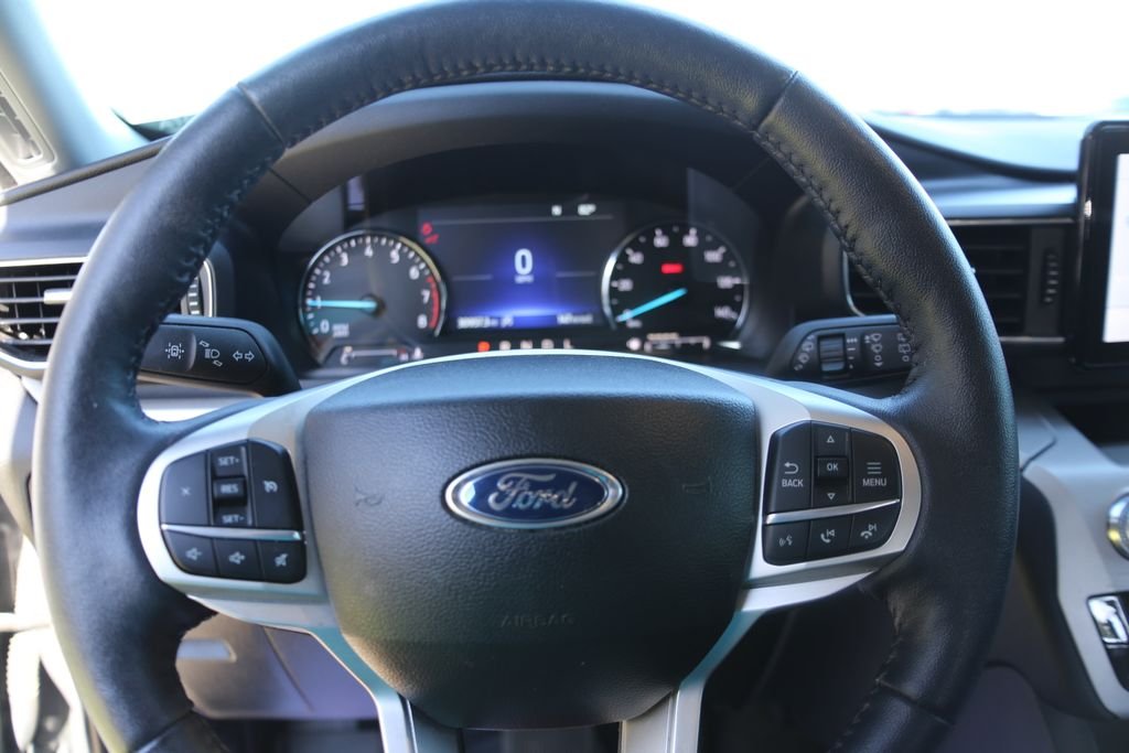 Used 2024 Gray Ford XLT image 11