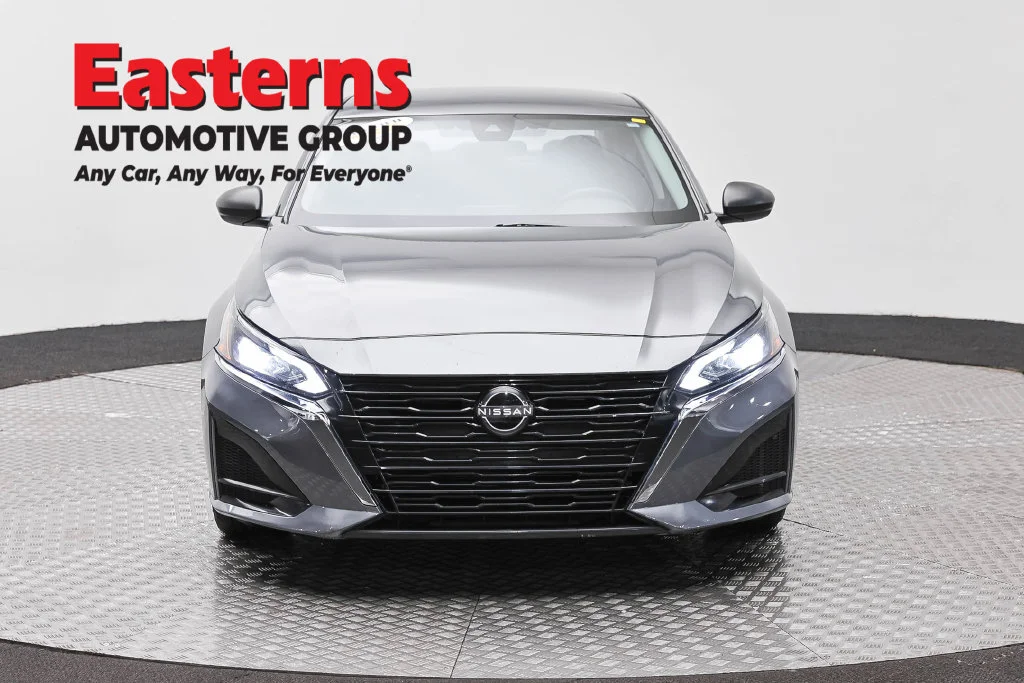 Used 2024 Gray Nissan 2.5 SV image 2